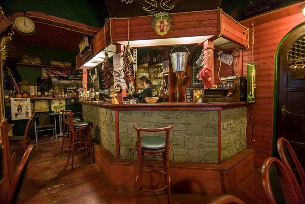 Cascada Café & Bar