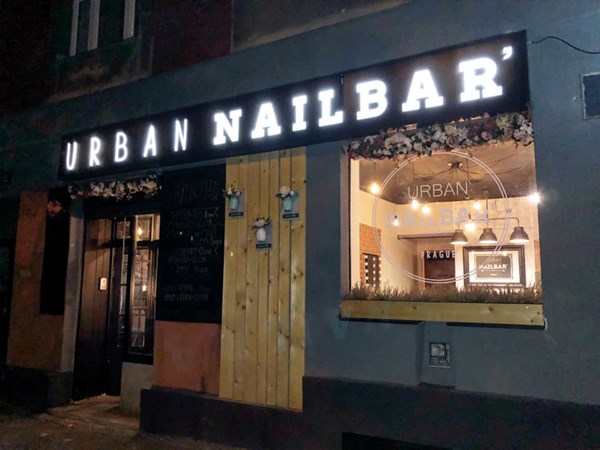 Urban Nailbar