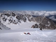 Muztagh Ata 7546m, český prvovýstup / Expedition club