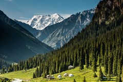 Kyrgyzstán - země koní a Nebeských hor