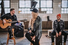Coronatime show online benefiční koncert Olgy s hosty