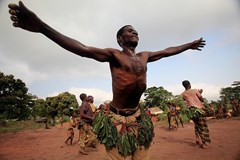 ONLINE: Srdce Afriky - za pygmeji - Tomáš Kubeš