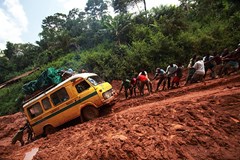 ONLINE: Srdce Afriky - za pygmeji - Tomáš Kubeš