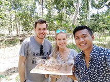ONLINE: Jak postavit bambusový dům v Indonésii (D.Bartošová)