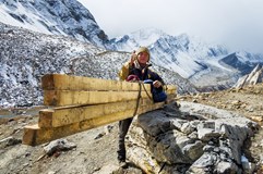 ONLINE: Trek okolo Manaslu (Jan Miklín)