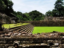 ONLINE: Guatemala a Belize - zcela jiní sousedé! (V. Váchal)