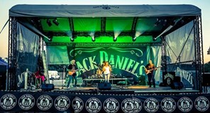 Cowhouse hudební festival