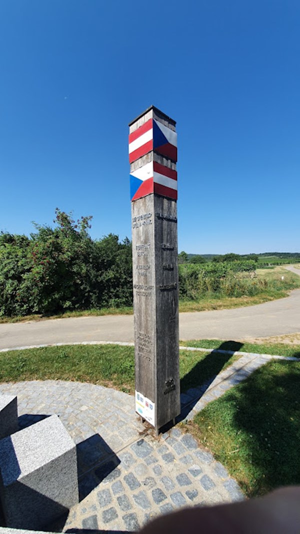 Bývalá celnice Hnanice / Mitterretzbach