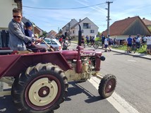 PUTOVÁNÍ ZA BURČÁKEM PO MODRÝCH HORÁCH 
