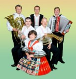 MUZIKA POD DUBEM