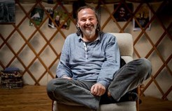 Pjér la Šé’z a Ondřej Smeykal: Nové paradigma vztahů