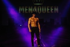 Exkluzivní show MEN4QUEEN v Royal Theatre