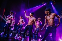 Exkluzivní show MEN4QUEEN v Royal Theatre