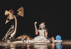 Hrdinky?! - host divadelní spolek OUKEJ