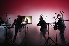 Fekete Seretlek a Studio Damúza: EXIT