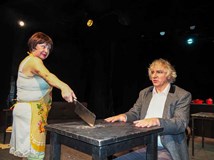Divadelní představení "ŽENA, KTERÁ UVAŘILA SVÉHO MANŽELA"