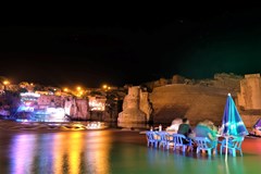 Podél Eufratu a Tigridu / Lenka Hrabalová