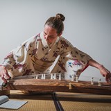 Workshop - Hra na tradiční japonský hudební nástroj Koto