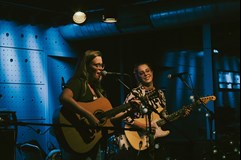 Koncert ArtCafé Open air: Andrea Šulcová & Allison Wheeler