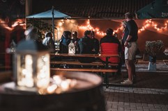 Vinobraní 2024, posezení u burčáku, Čejkovice