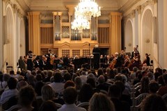 NAŠI PŘÁTELÉ BRAHMS & DVOŘÁK & AVERY MORRIS