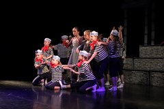 Nart Dance School: Exhibice