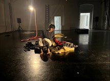 CLOSER / ŠRÁMY 3 – Cie Pieds Perchés