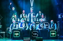 B-Side Band turné25