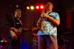 GLOBUS BAND VELVARY 2025