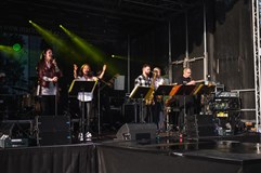 GLOBUS BAND VELVARY 2025