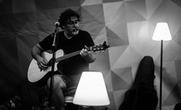 DAVID UHER | koncert na terase