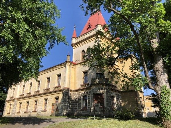 Zámek Přílepy