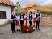 Víno, co zpívá - Cimbál, co hraje