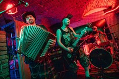 Znouzectnost + Budweis Drunken Bastards - České Budějovice