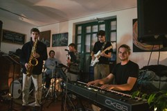 Veřejně nepřístupná vodní plocha, BackStep