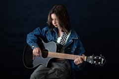 VIKTORIE MOLCAR | ANDĚL MUSIC BAR