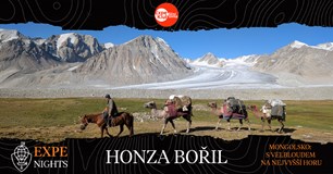 Mongolsko s velbloudama na nejvyšší horu