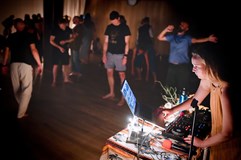 SAMHAIN - DJ MIRA a živé nástroje Michal Turek