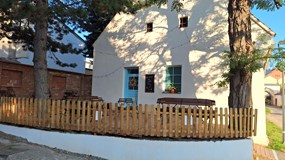 Rosa Cafe, Dolní Kounice