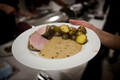 6. společenský ples LOS - neschvalovat