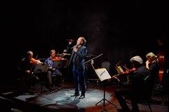 VÁNOČNÍ KONCERT | Jiří PEK & Kristýna SCHUMOVÁ