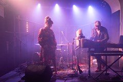 Too Hot To  Händel, Ima Teva