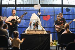 Loutky v nemocnici - Dívčí válka (Premiéra!)