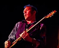 Vánoční dárek WILL JOHNS, synovec G. Harrisona a E. Claptona