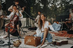 MAAR and FRIENDS - Vánoční pohlazení