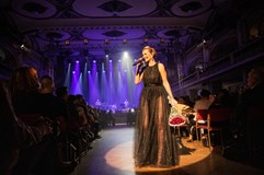 Monika Absolonová - Adventní - Bez řečí 