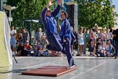 Labil Bones – Cvičenci za čárou