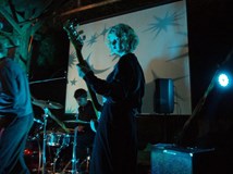 Já a spol., The Bullets, Hlýna