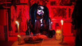 OPEN CLOSET: Mona Lizak (PL) + EERIE (jardabpm, ZiZi)