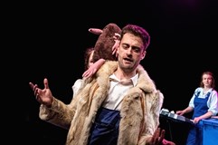 Něco krásného / divadelní roadtrip 